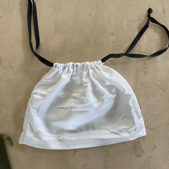 JW PEI dust bag - Picture 3 of 3